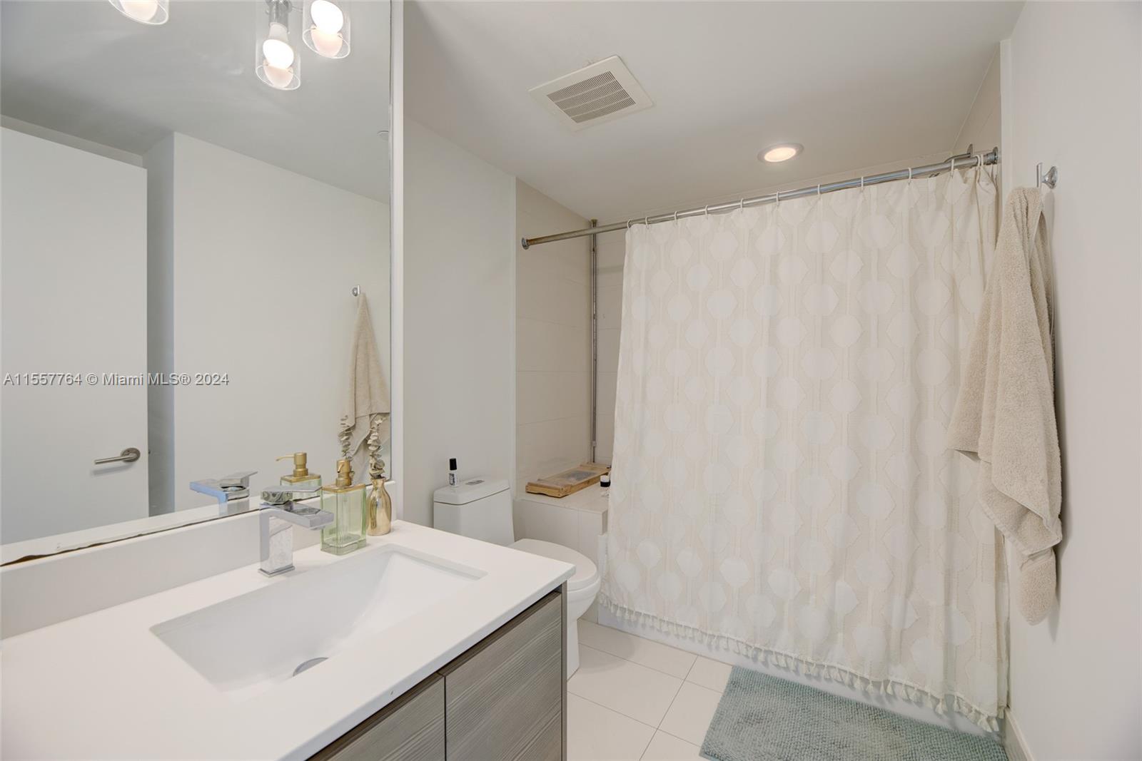 460 NE 28th St 3606, Miami, Florida 33137, 2 Bedrooms Bedrooms, ,2 BathroomsBathrooms,Residential,For Sale,460 NE 28th St 3606,A11557764