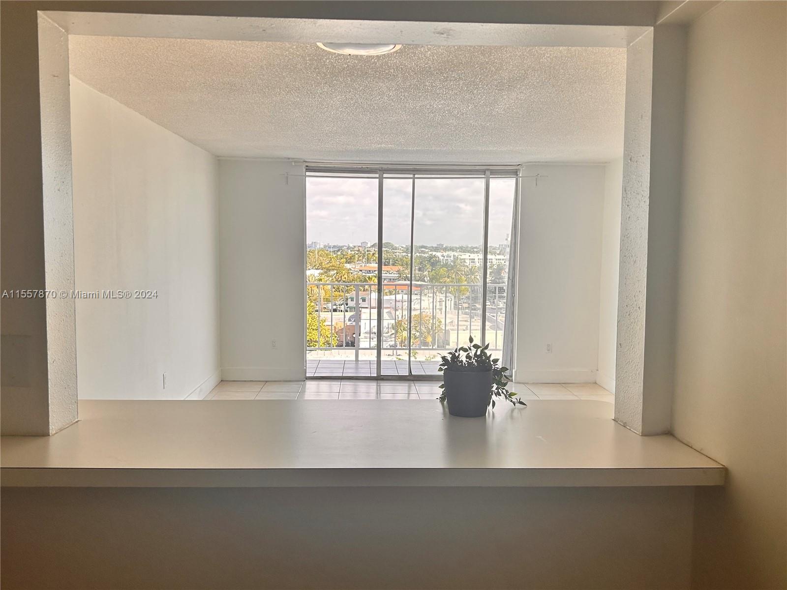 6900 Bay Dr 8J, Miami Beach, Florida 33141, 2 Bedrooms Bedrooms, ,2 BathroomsBathrooms,Residentiallease,For Rent,6900 Bay Dr 8J,A11557870