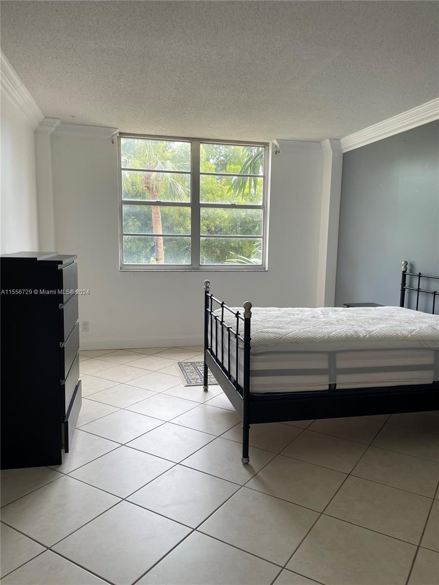 1455 N Treasure Dr 2P, North Bay Village, Florida 33141, 1 Bedroom Bedrooms, ,1 BathroomBathrooms,Residential,For Sale,1455 N Treasure Dr 2P,A11556729