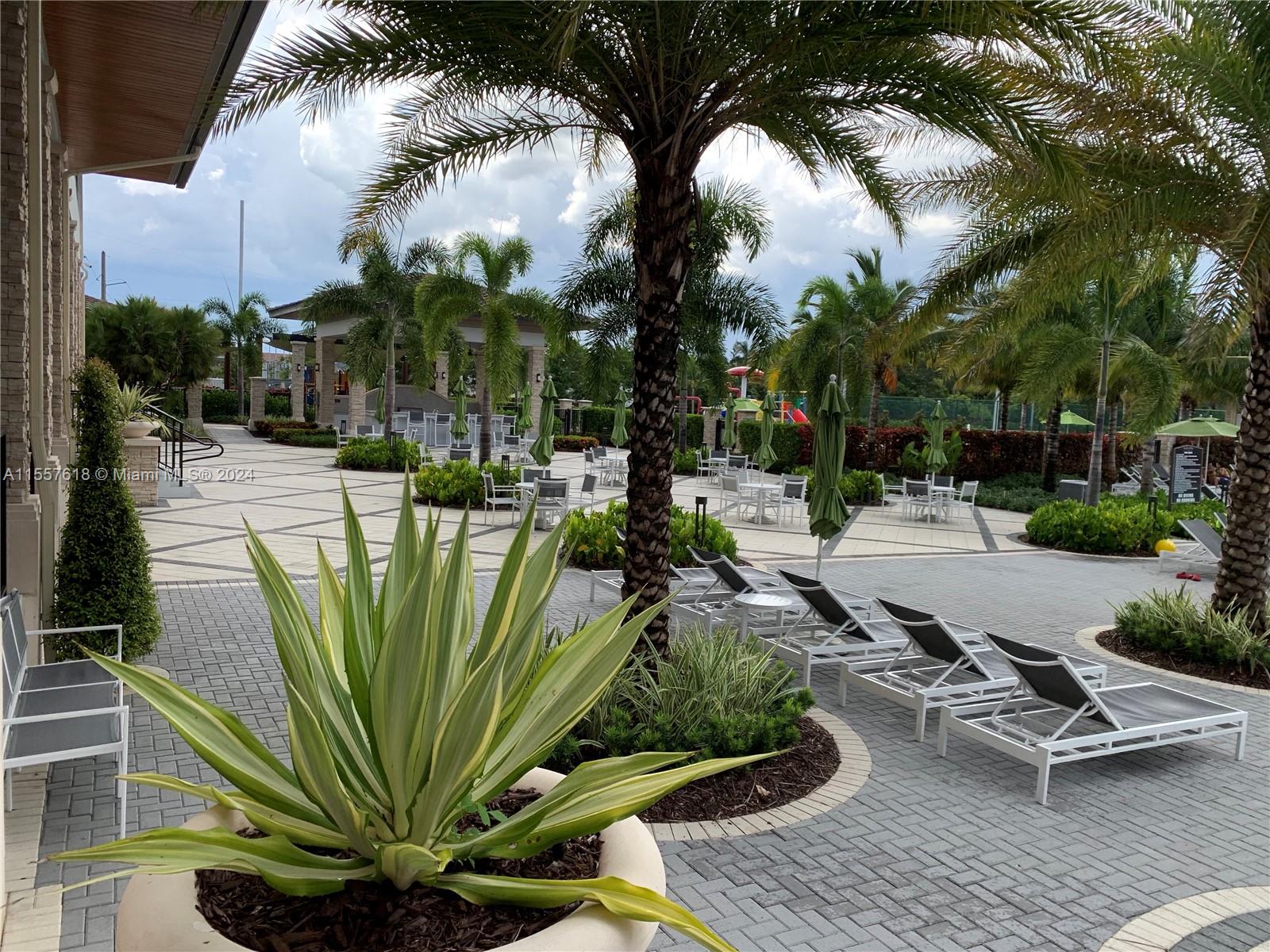 8015 NW 104 Ave 24, Doral, Florida 33178, 2 Bedrooms Bedrooms, ,2 BathroomsBathrooms,Residentiallease,For Rent,8015 NW 104 Ave 24,A11557618