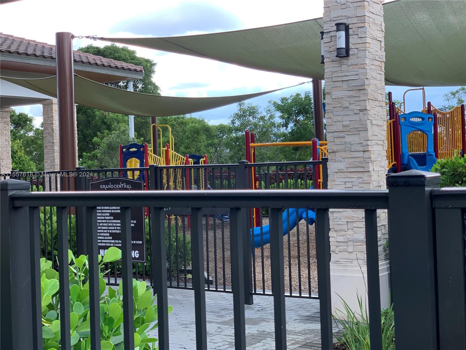 8015 NW 104 Ave 24, Doral, Florida 33178, 2 Bedrooms Bedrooms, ,2 BathroomsBathrooms,Residentiallease,For Rent,8015 NW 104 Ave 24,A11557618