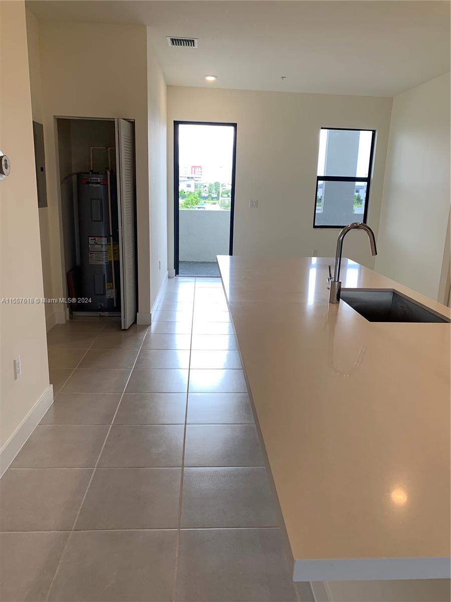 8015 NW 104 Ave 24, Doral, Florida 33178, 2 Bedrooms Bedrooms, ,2 BathroomsBathrooms,Residentiallease,For Rent,8015 NW 104 Ave 24,A11557618