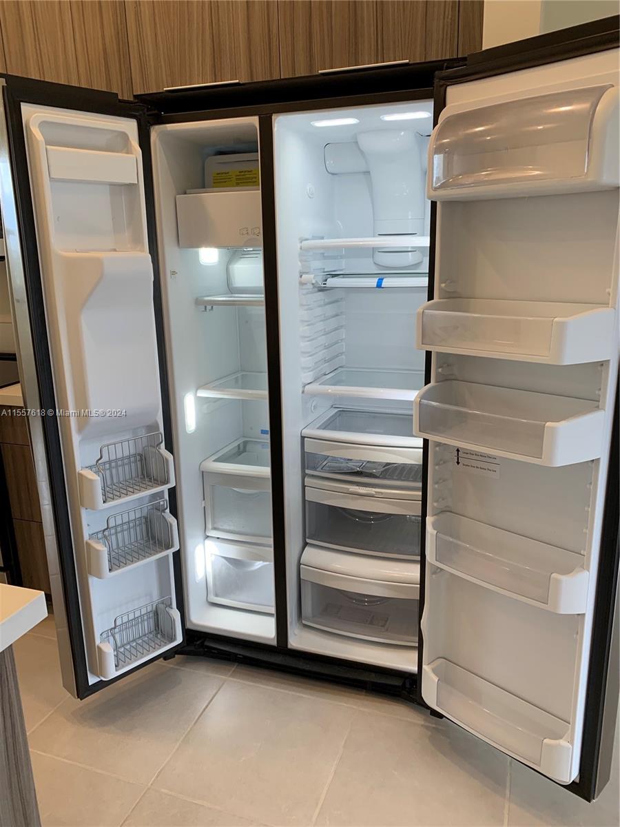 8015 NW 104 Ave 24, Doral, Florida 33178, 2 Bedrooms Bedrooms, ,2 BathroomsBathrooms,Residentiallease,For Rent,8015 NW 104 Ave 24,A11557618