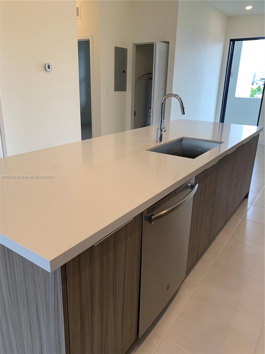 8015 NW 104 Ave 24, Doral, Florida 33178, 2 Bedrooms Bedrooms, ,2 BathroomsBathrooms,Residentiallease,For Rent,8015 NW 104 Ave 24,A11557618