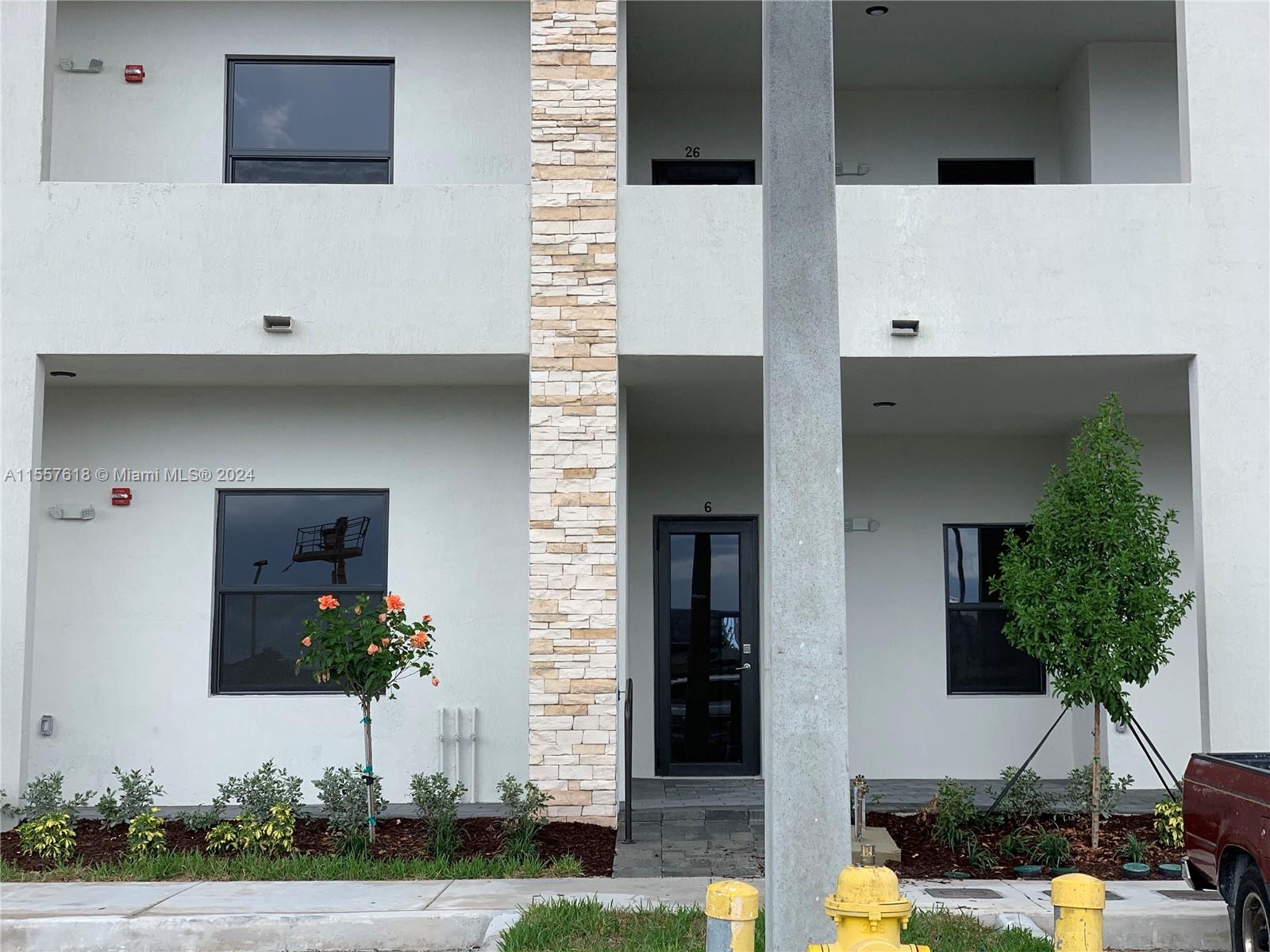 8015 NW 104 Ave 24, Doral, Florida 33178, 2 Bedrooms Bedrooms, ,2 BathroomsBathrooms,Residentiallease,For Rent,8015 NW 104 Ave 24,A11557618
