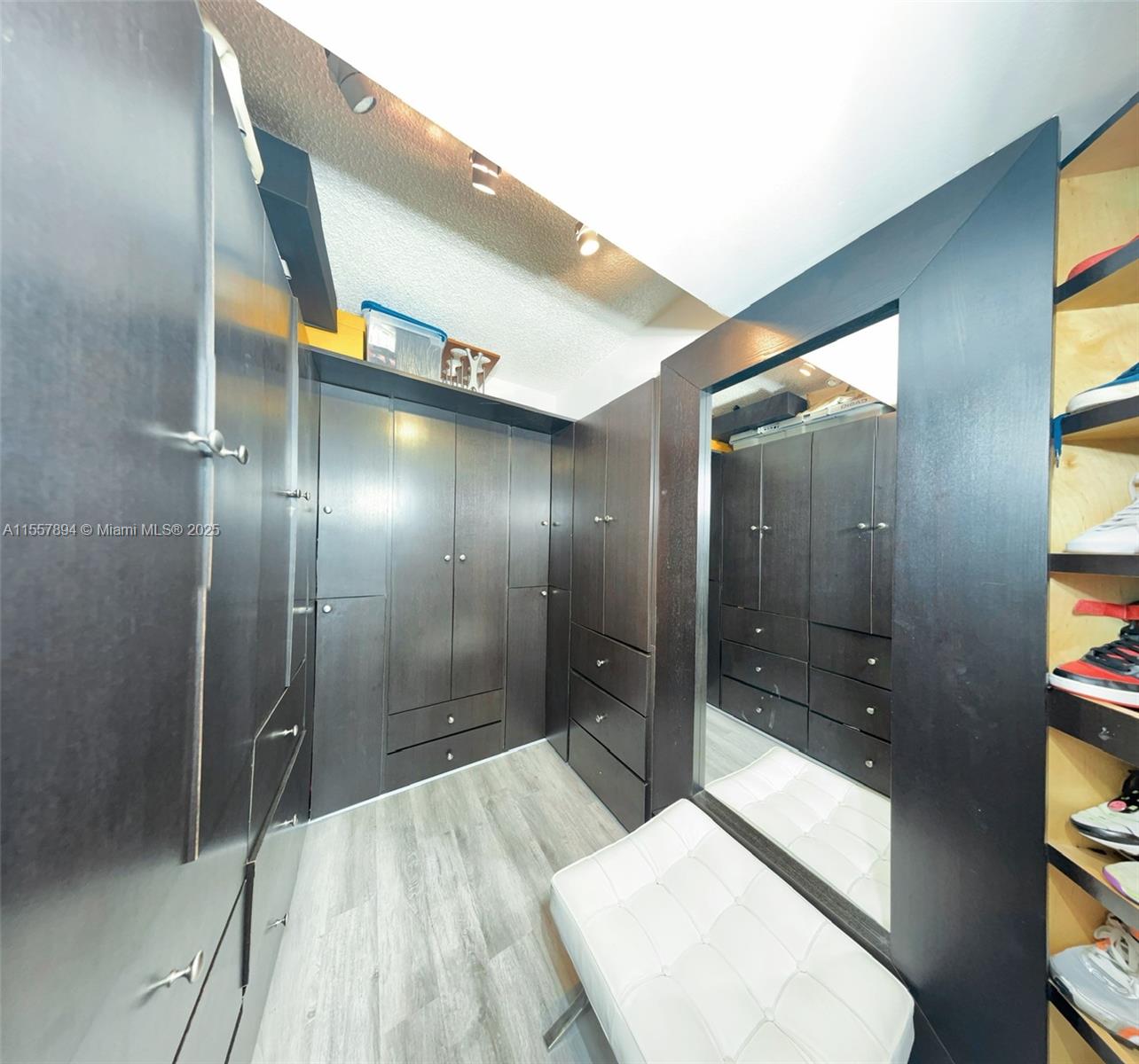 3500 Mystic Pointe Dr 401, Aventura, Florida 33180, 3 Bedrooms Bedrooms, ,3 BathroomsBathrooms,Residential,For Sale,3500 Mystic Pointe Dr 401,A11557894