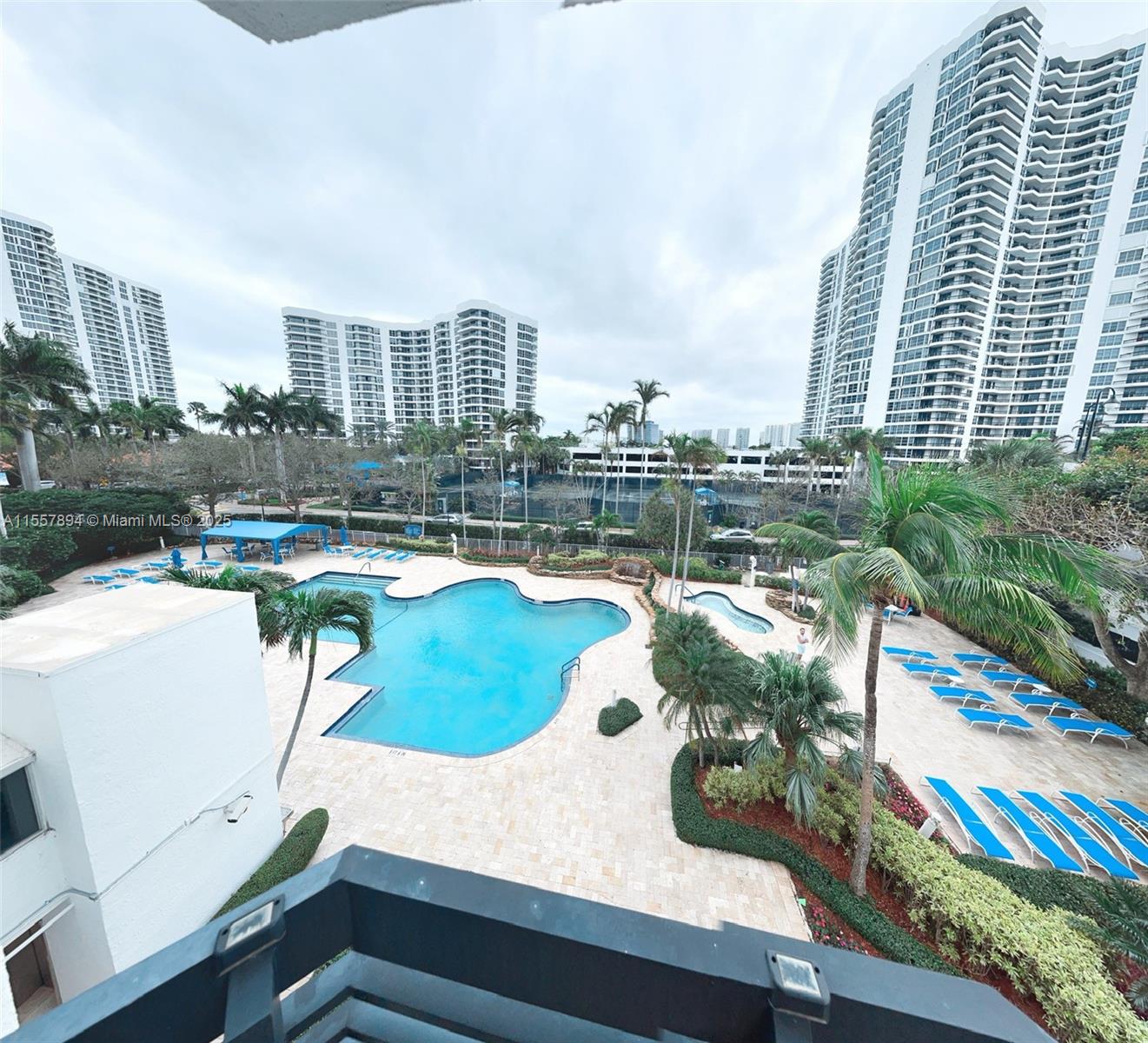 3500 Mystic Pointe Dr 401, Aventura, Florida 33180, 3 Bedrooms Bedrooms, ,3 BathroomsBathrooms,Residential,For Sale,3500 Mystic Pointe Dr 401,A11557894