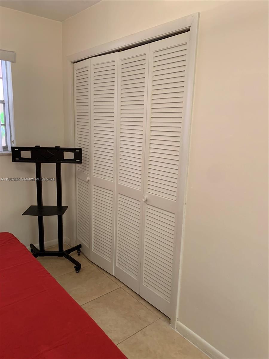 215 SE 3rd Ave 106A, Hallandale Beach, Florida 33009, 2 Bedrooms Bedrooms, ,1 BathroomBathrooms,Residential,For Sale,215 SE 3rd Ave 106A,A11557896