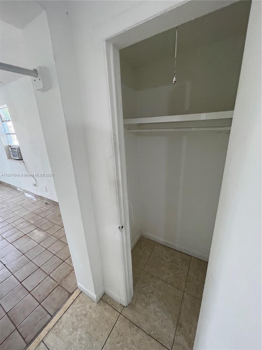 5739 Hayes St 5739, Hollywood, Florida 33021, ,1 BathroomBathrooms,Residentiallease,For Rent,5739 Hayes St 5739,A11557848