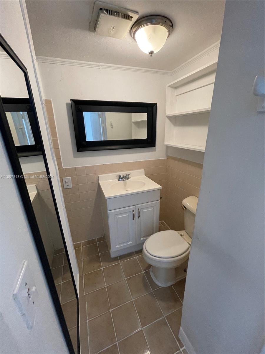 5739 Hayes St 5739, Hollywood, Florida 33021, ,1 BathroomBathrooms,Residentiallease,For Rent,5739 Hayes St 5739,A11557848