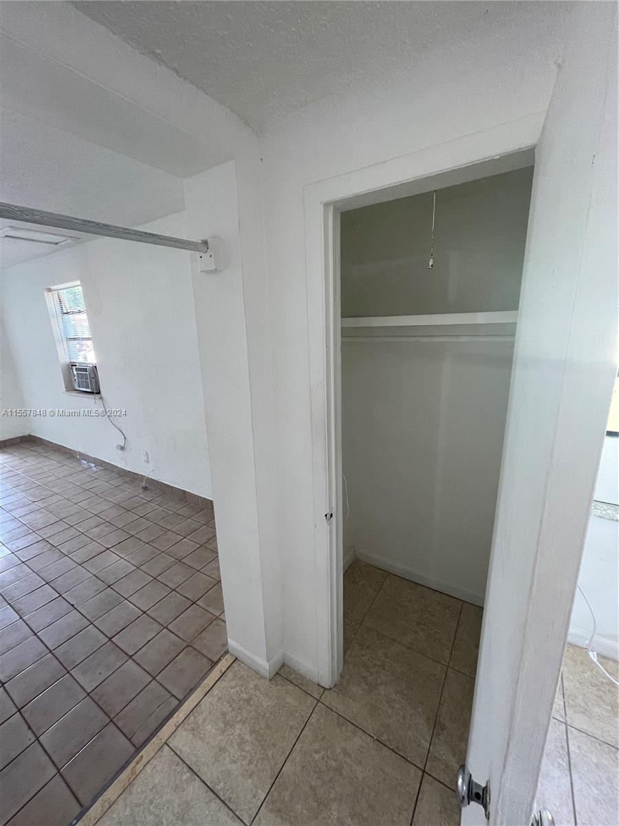 5739 Hayes St 5739, Hollywood, Florida 33021, ,1 BathroomBathrooms,Residentiallease,For Rent,5739 Hayes St 5739,A11557848