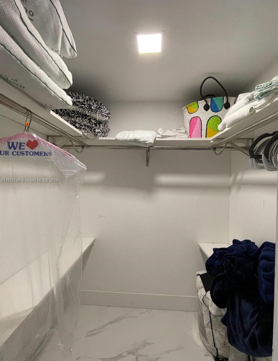 2201 S Ocean Dr 1702, Hollywood, Florida 33019, 1 Bedroom Bedrooms, ,1 BathroomBathrooms,Residentiallease,For Rent,2201 S Ocean Dr 1702,A11557748