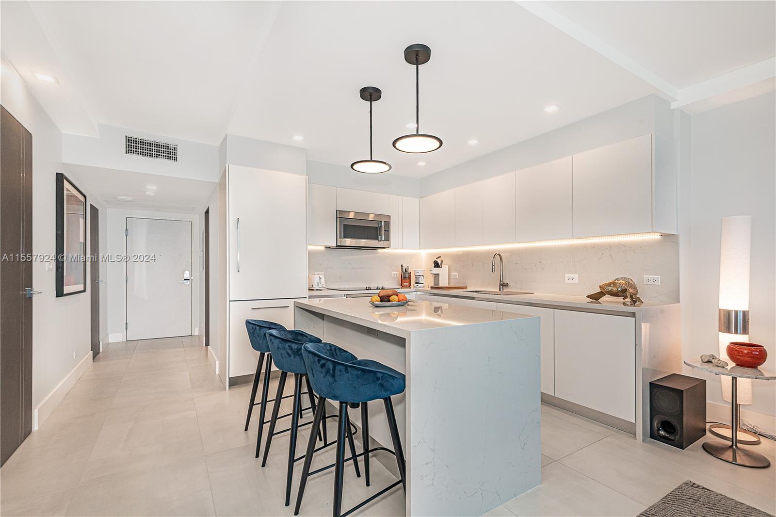 2301 Collins Ave 1440, Miami Beach, Florida 33139, 2 Bedrooms Bedrooms, ,2 BathroomsBathrooms,Residentiallease,For Rent,2301 Collins Ave 1440,A11557924