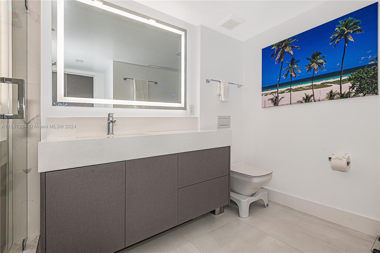 2301 Collins Ave 1440, Miami Beach, Florida 33139, 2 Bedrooms Bedrooms, ,2 BathroomsBathrooms,Residentiallease,For Rent,2301 Collins Ave 1440,A11557924