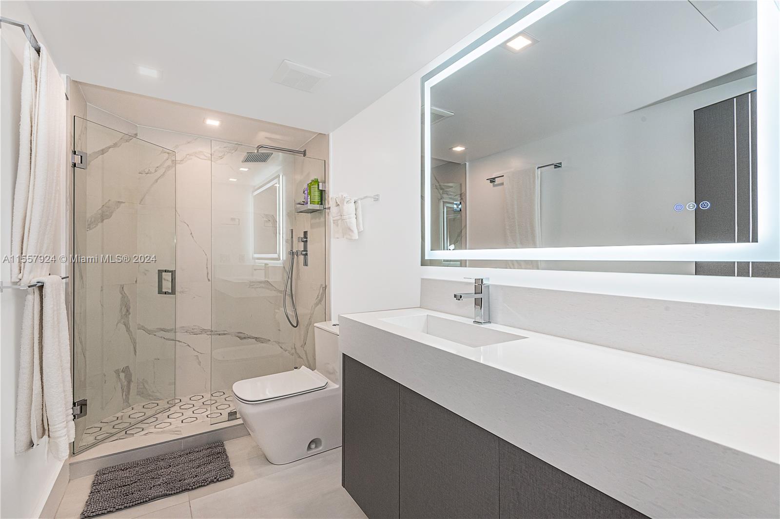2301 Collins Ave 1440, Miami Beach, Florida 33139, 2 Bedrooms Bedrooms, ,2 BathroomsBathrooms,Residentiallease,For Rent,2301 Collins Ave 1440,A11557924