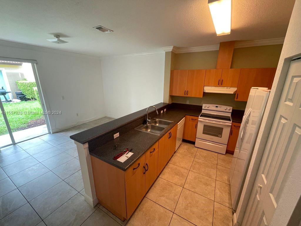 12030 SW 268th St 53, Homestead, Florida 33032, 3 Bedrooms Bedrooms, ,2 BathroomsBathrooms,Residentiallease,For Rent,12030 SW 268th St 53,A11557928