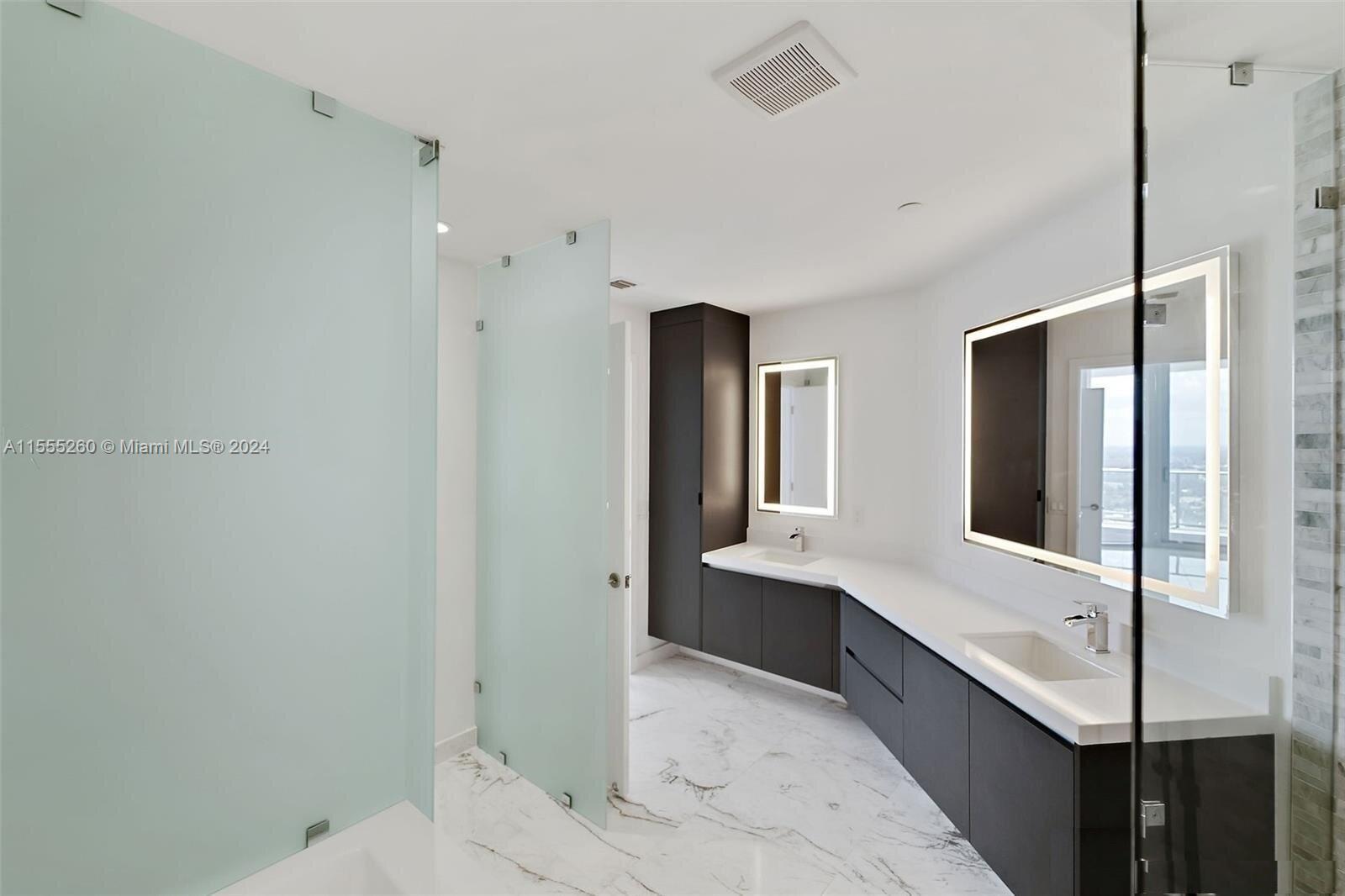 851 NE 1st Ave 4308, Miami, Florida 33132, 2 Bedrooms Bedrooms, ,3 BathroomsBathrooms,Residentiallease,For Rent,851 NE 1st Ave 4308,A11555260