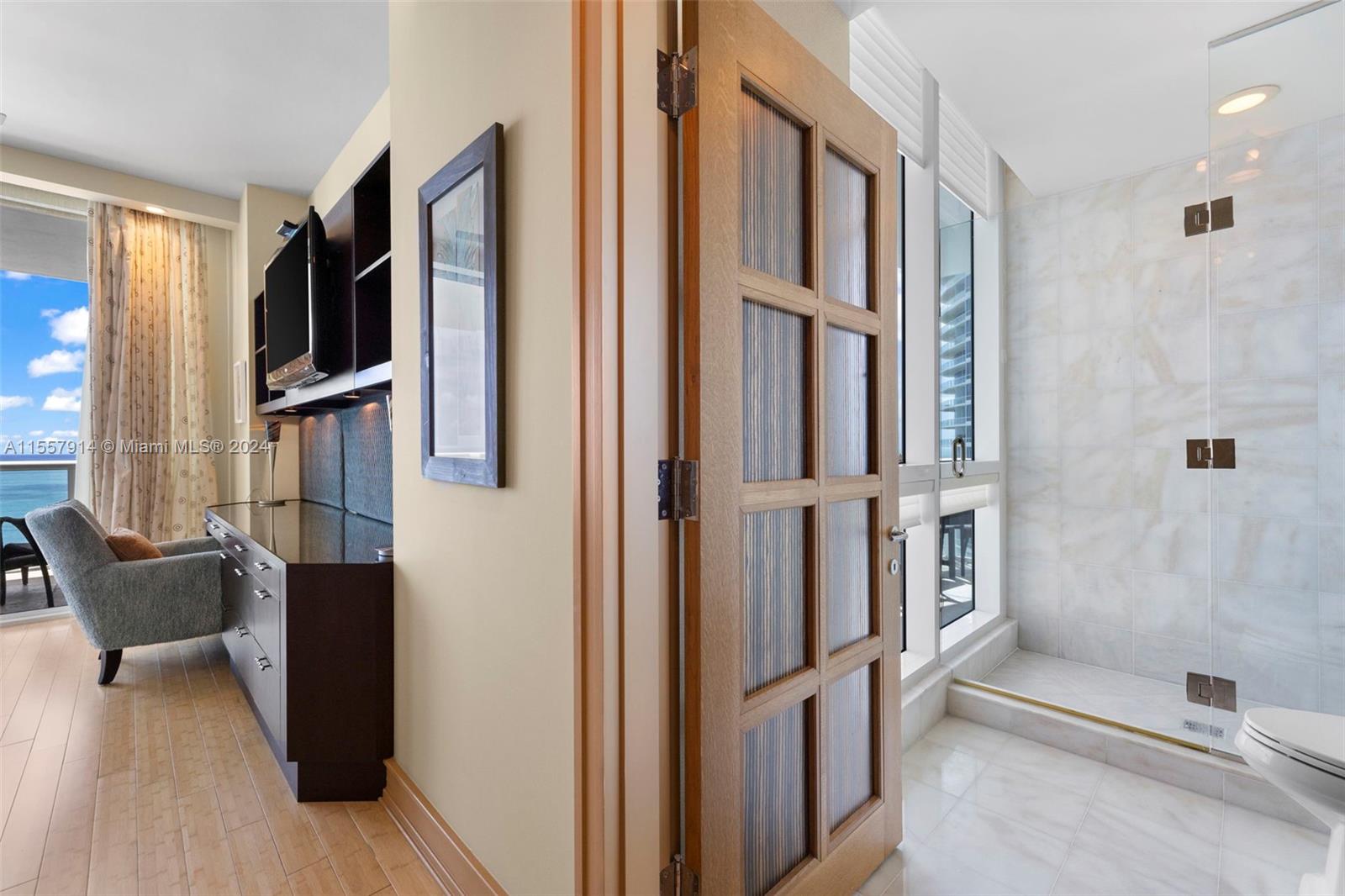 50 S Pointe Dr 2402, Miami Beach, Florida 33139, 4 Bedrooms Bedrooms, ,4 BathroomsBathrooms,Residentiallease,For Rent,50 S Pointe Dr 2402,A11557914