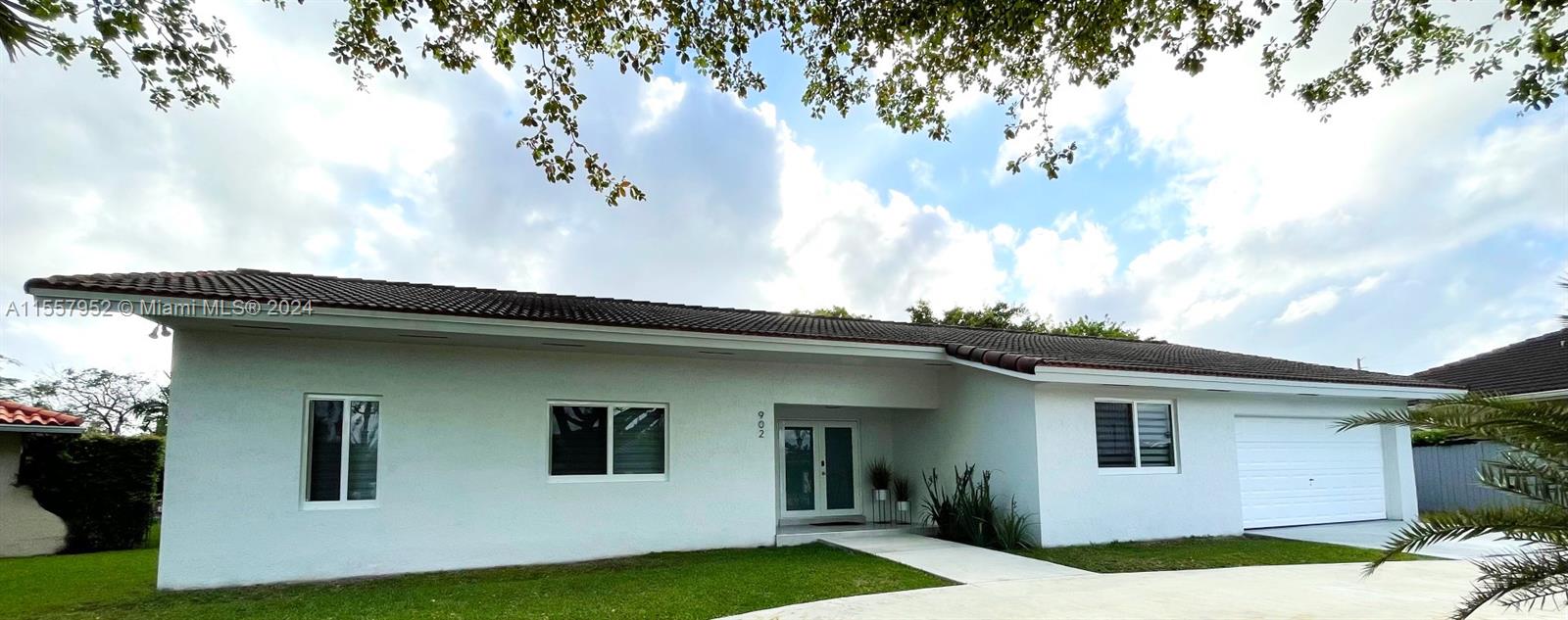 902 SW 102nd Pl  For Sale A11557952, FL