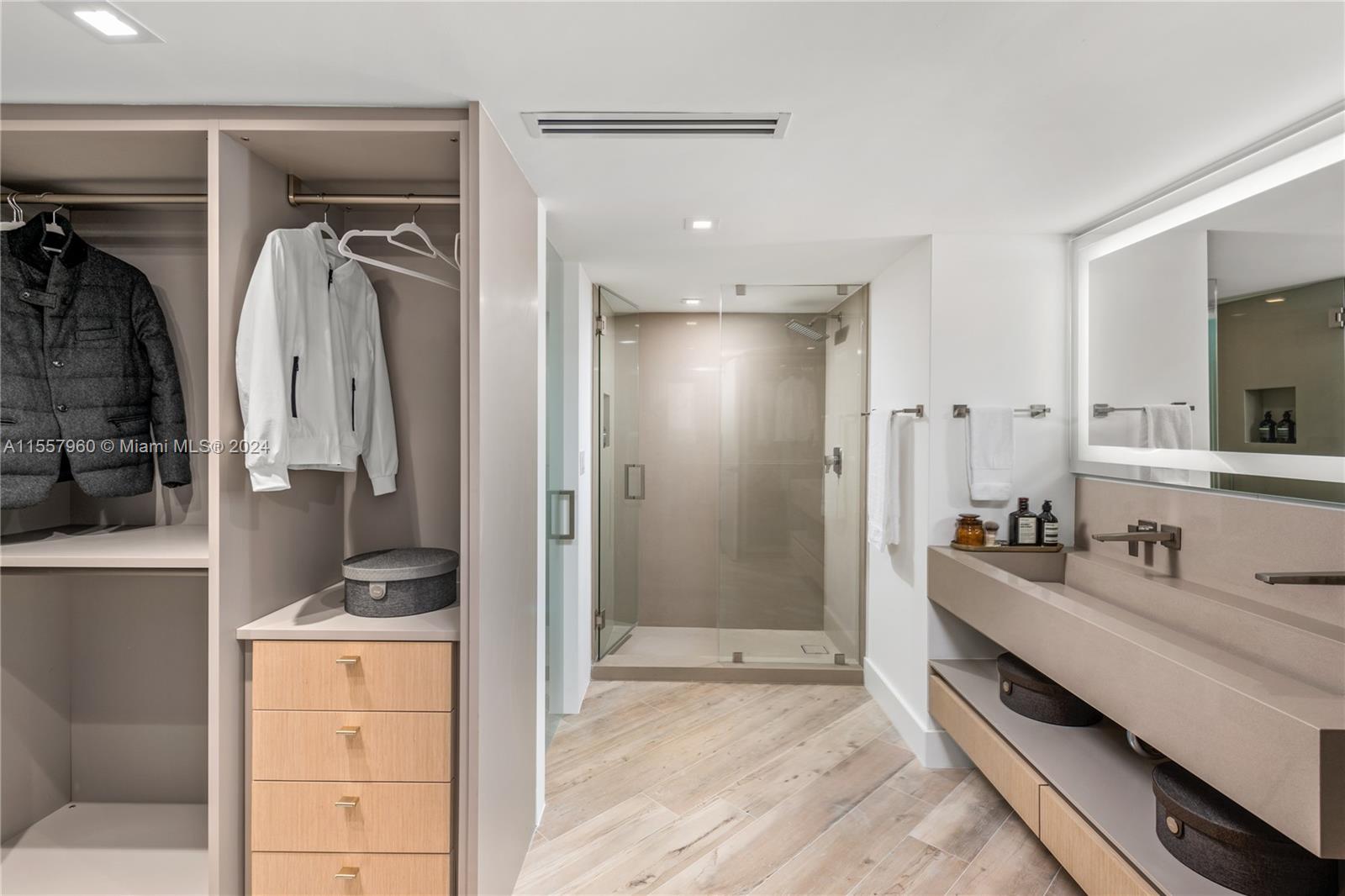 2301 Collins Ave 1432, Miami Beach, Florida 33139, 3 Bedrooms Bedrooms, ,3 BathroomsBathrooms,Residentiallease,For Rent,2301 Collins Ave 1432,A11557960