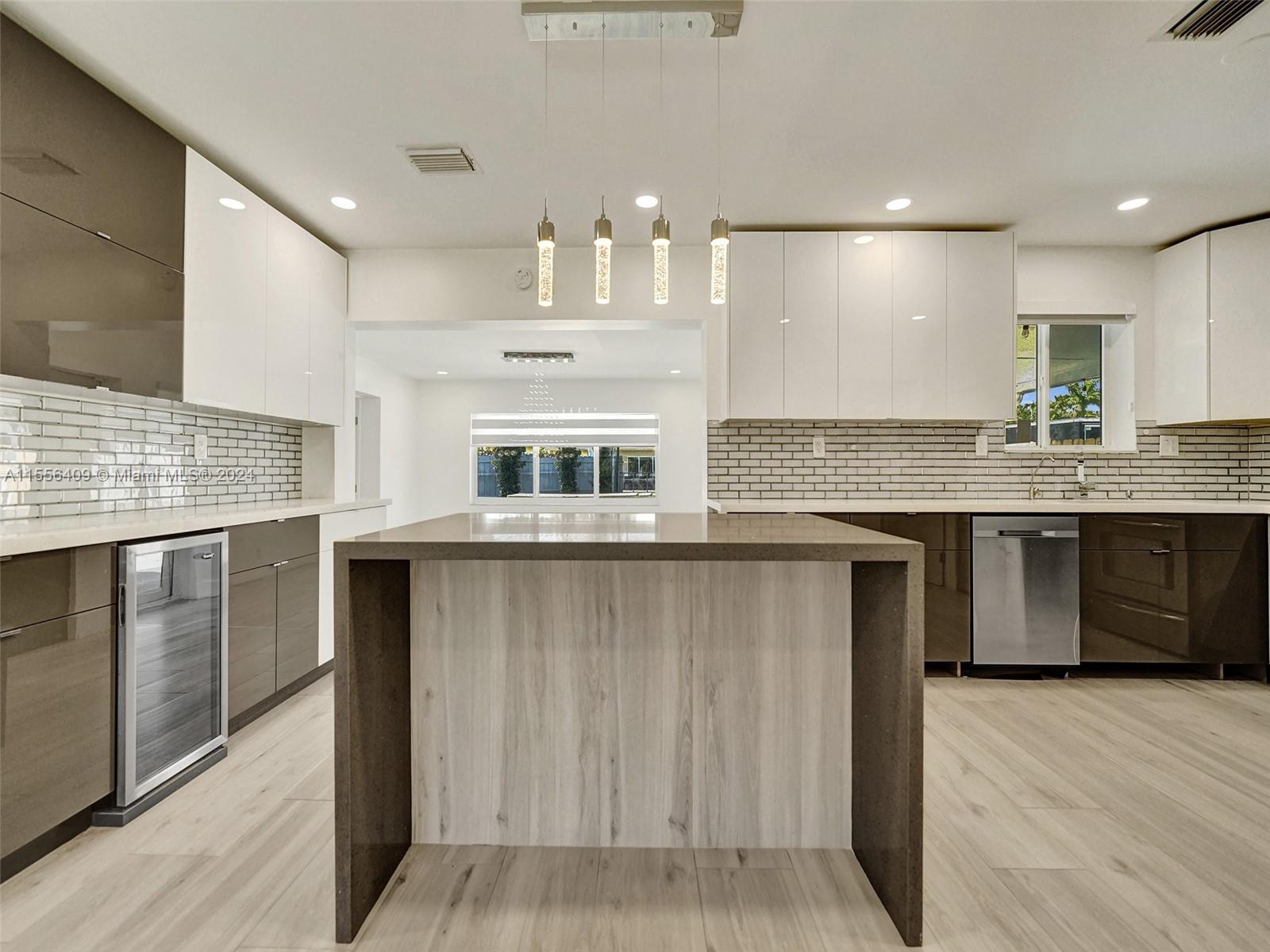 3230 Roosevelt St, Hollywood, Florida 33021, 4 Bedrooms Bedrooms, ,3 BathroomsBathrooms,Residential,For Sale,3230 Roosevelt St,A11556409