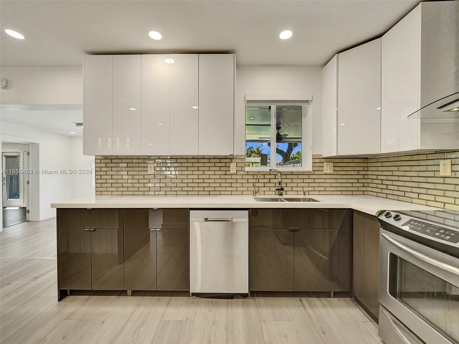 3230 Roosevelt St, Hollywood, Florida 33021, 4 Bedrooms Bedrooms, ,3 BathroomsBathrooms,Residential,For Sale,3230 Roosevelt St,A11556409