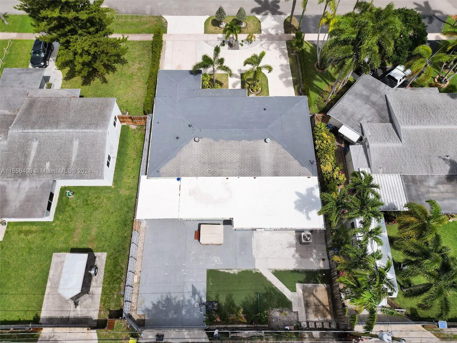 3230 Roosevelt St, Hollywood, Florida 33021, 4 Bedrooms Bedrooms, ,3 BathroomsBathrooms,Residential,For Sale,3230 Roosevelt St,A11556409