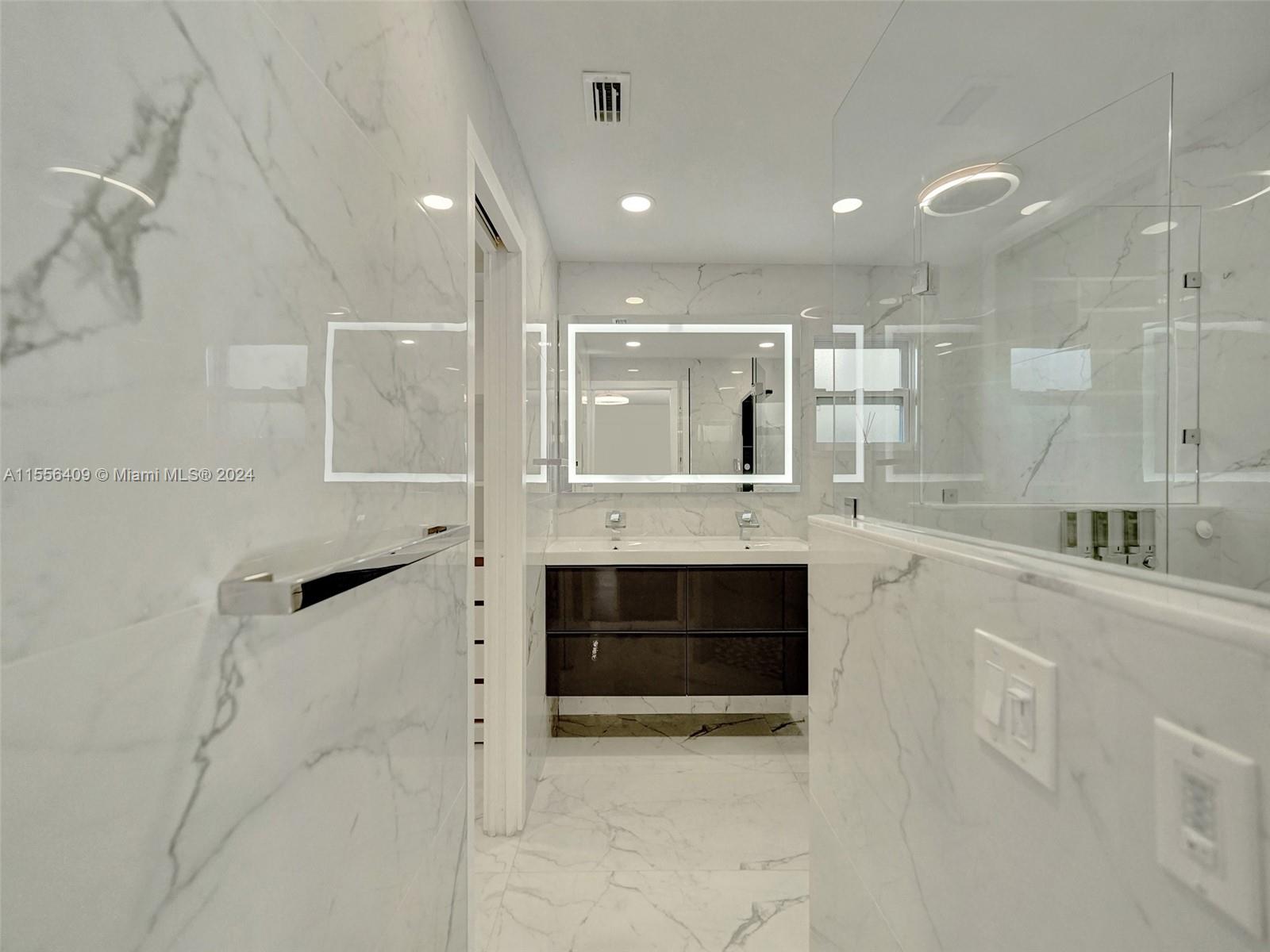 3230 Roosevelt St, Hollywood, Florida 33021, 4 Bedrooms Bedrooms, ,3 BathroomsBathrooms,Residential,For Sale,3230 Roosevelt St,A11556409