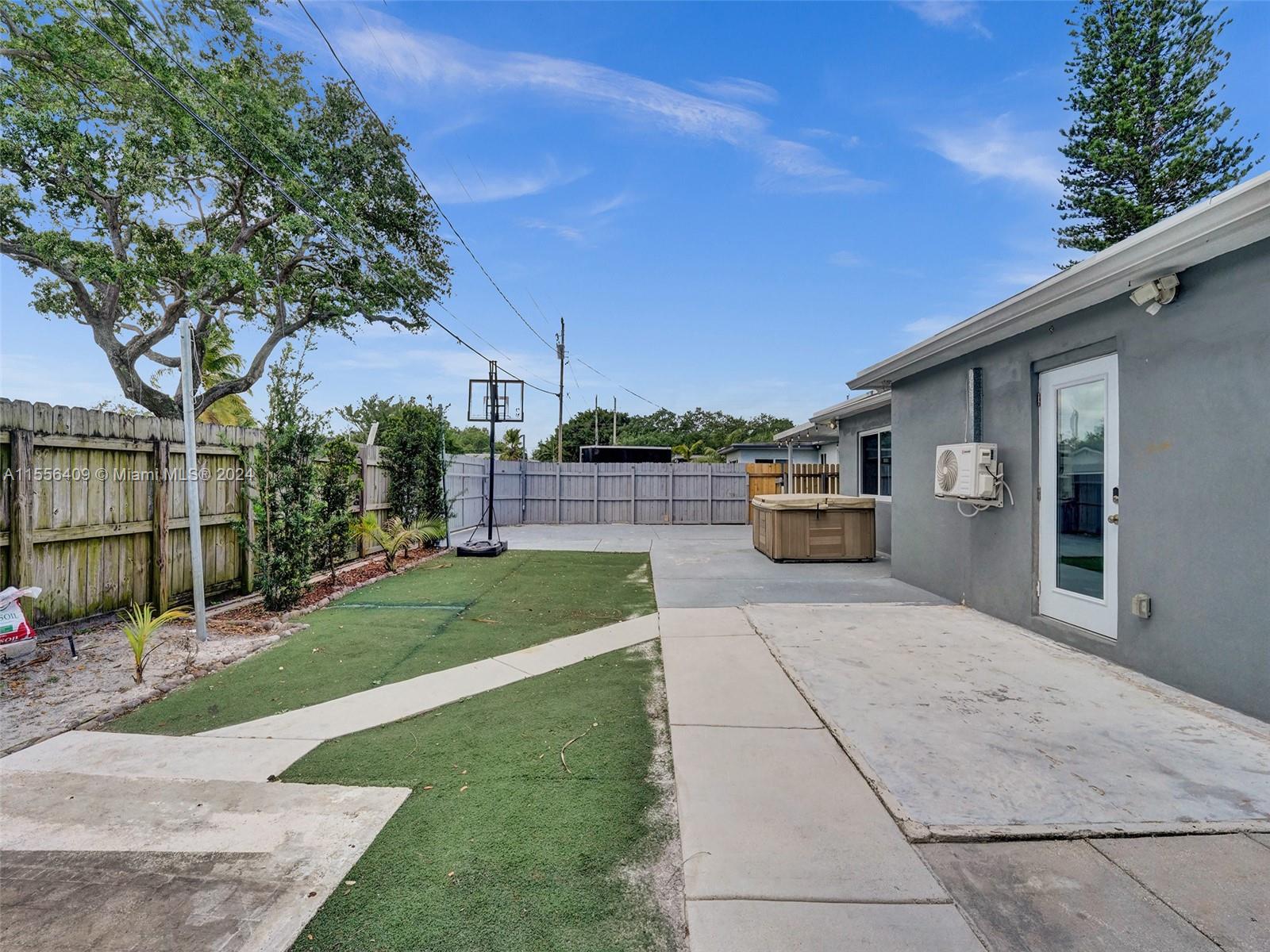 3230 Roosevelt St, Hollywood, Florida 33021, 4 Bedrooms Bedrooms, ,3 BathroomsBathrooms,Residential,For Sale,3230 Roosevelt St,A11556409