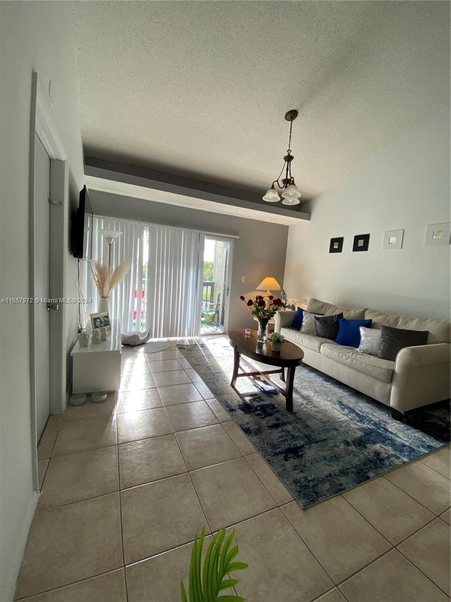 205 SW 113th Way 205, Pembroke Pines, Florida 33025, 2 Bedrooms Bedrooms, ,2 BathroomsBathrooms,Residential,For Sale,205 SW 113th Way 205,A11557972
