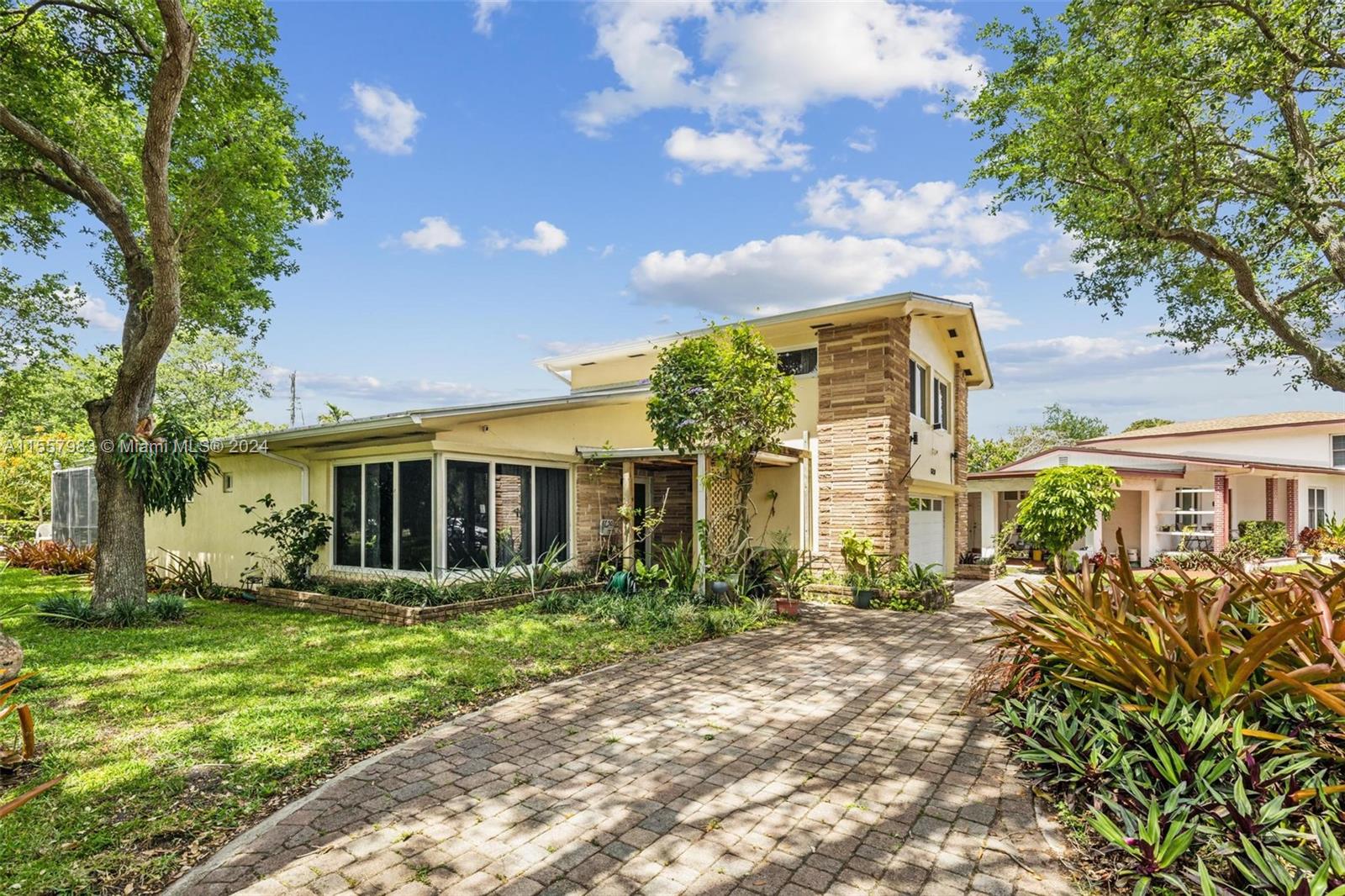 8750 NE 4th Ave Rd, El Portal, Florida 33138, 4 Bedrooms Bedrooms, ,4 BathroomsBathrooms,Residential,For Sale,8750 NE 4th Ave Rd,A11557983