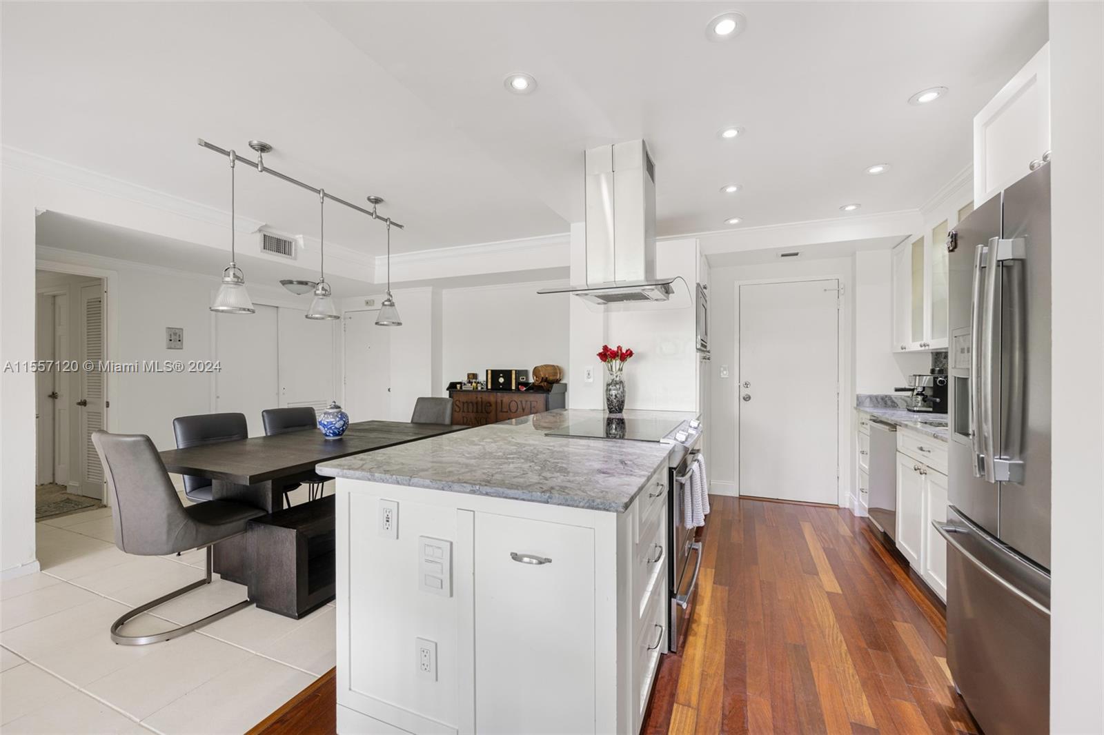 1700 NE 105th St 203, Miami Shores, Florida 33138, 2 Bedrooms Bedrooms, ,2 BathroomsBathrooms,Residential,For Sale,1700 NE 105th St 203,A11557120