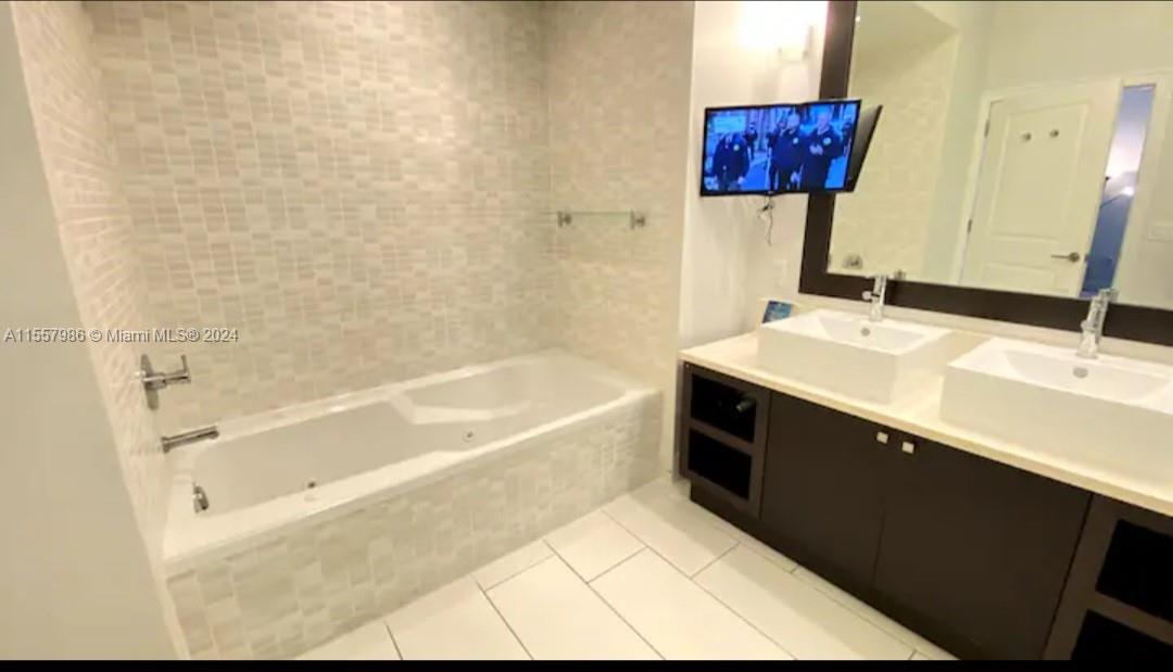Doral, Florida 33178, 1 Bedroom Bedrooms, ,2 BathroomsBathrooms,Residential,For Sale,A11557986