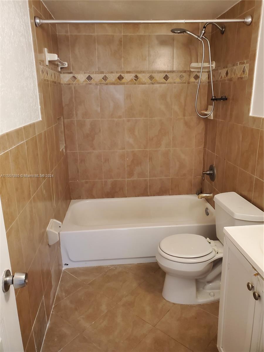 15225 NE 6th Ave B209, Miami, Florida 33162, 1 Bedroom Bedrooms, ,1 BathroomBathrooms,Residentiallease,For Rent,15225 NE 6th Ave B209,A11557880