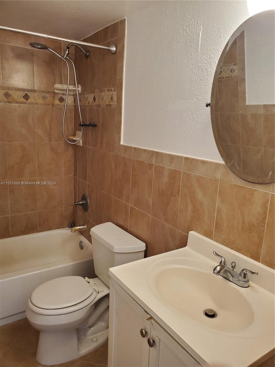 15225 NE 6th Ave B209, Miami, Florida 33162, 1 Bedroom Bedrooms, ,1 BathroomBathrooms,Residentiallease,For Rent,15225 NE 6th Ave B209,A11557880