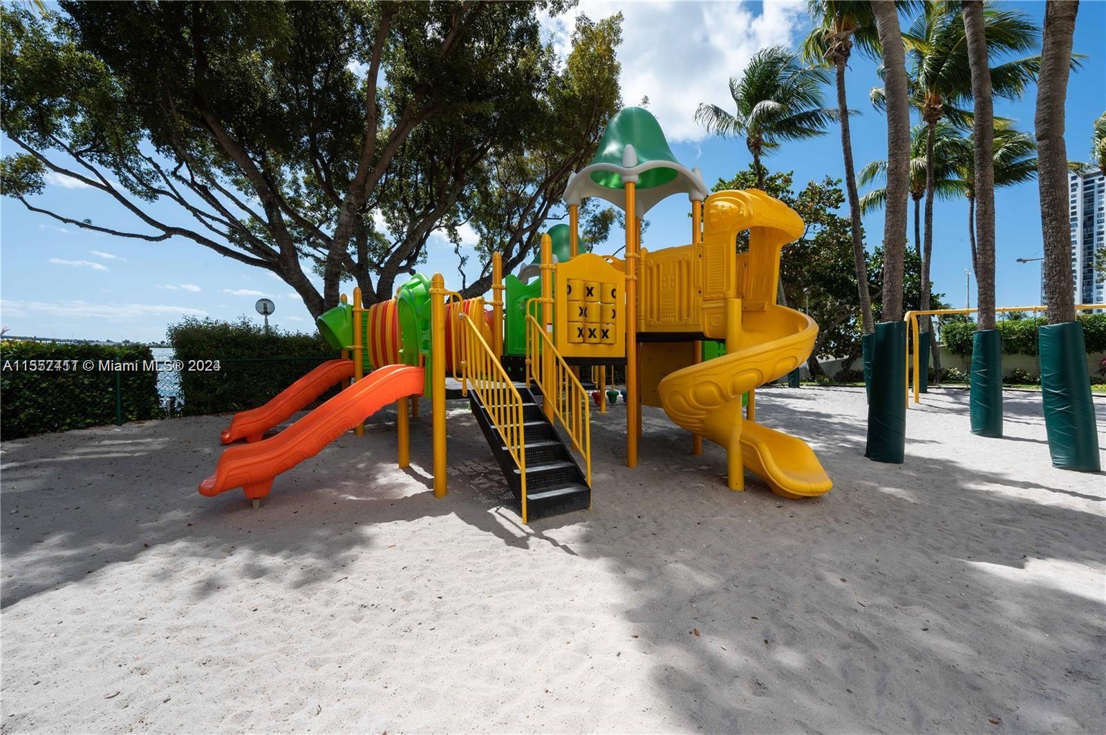 1925 Brickell Ave D - 404, Miami, Florida 33129, 1 Bedroom Bedrooms, ,1 BathroomBathrooms,Residentiallease,For Rent,1925 Brickell Ave D - 404,A11557411