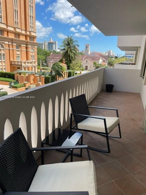 625 Biltmore Way 302, Coral Gables, Florida 33134, 1 Bedroom Bedrooms, ,1 BathroomBathrooms,Residential,For Sale,625 Biltmore Way 302,A11558003