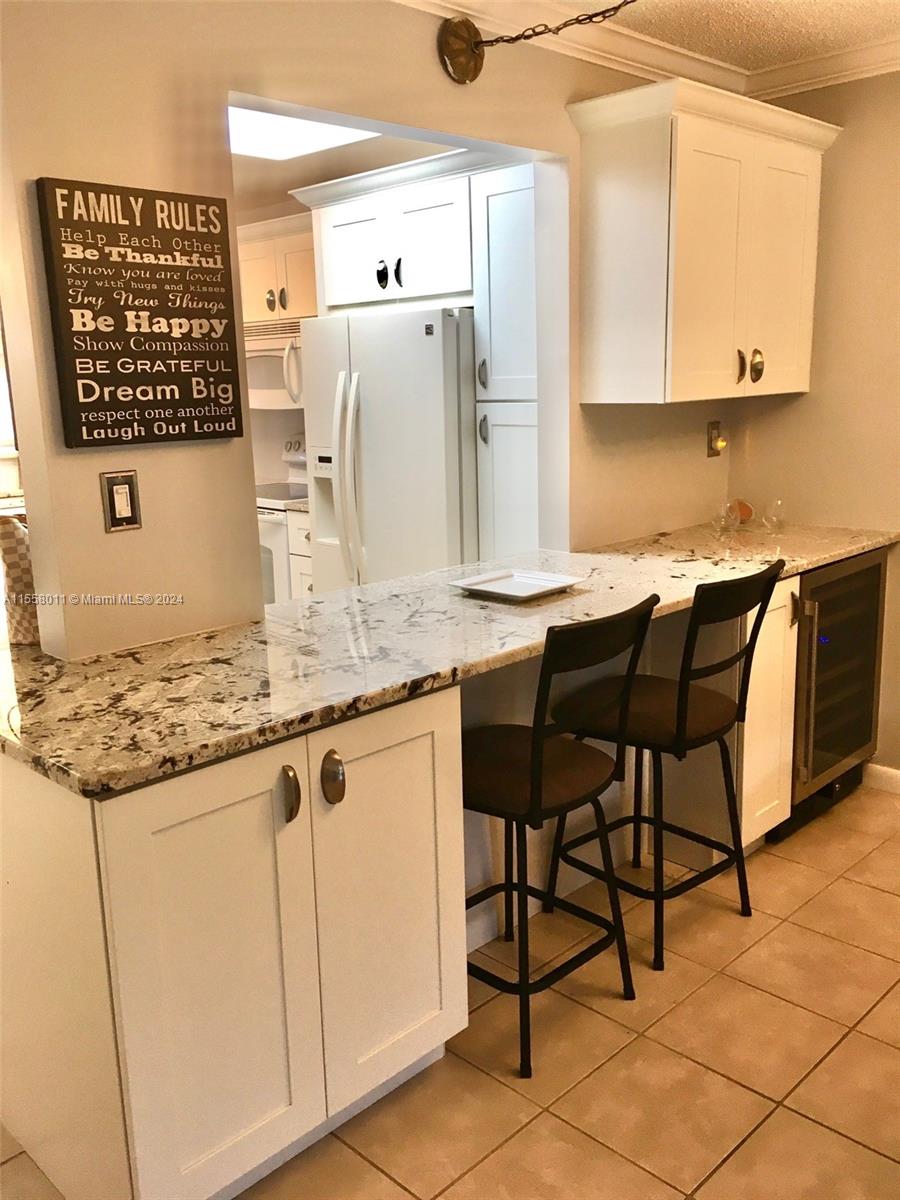9410 N Hollybrook Lake Dr 103, Pembroke Pines, Florida 33025, 2 Bedrooms Bedrooms, ,2 BathroomsBathrooms,Residentiallease,For Rent,9410 N Hollybrook Lake Dr 103,A11558011