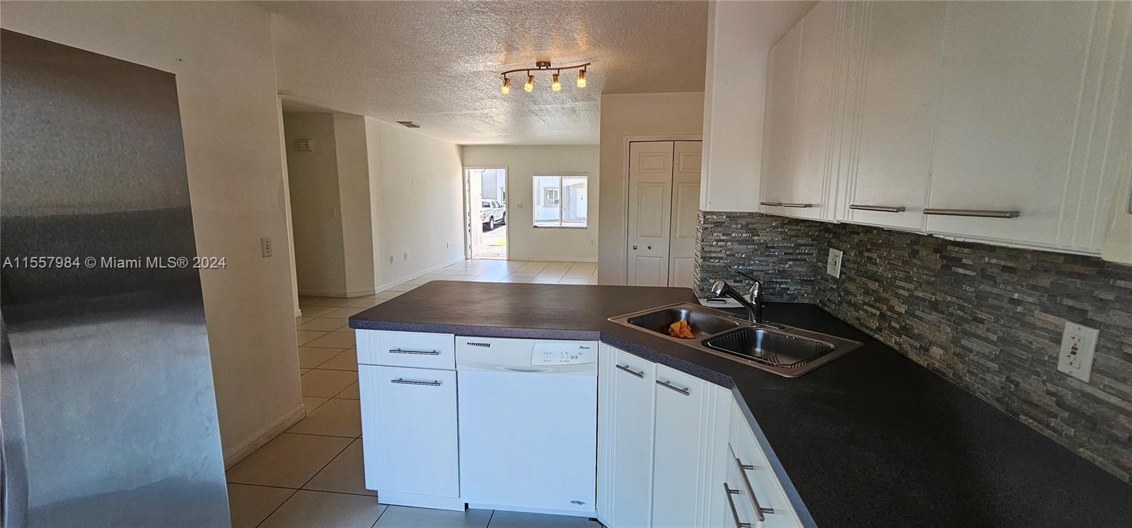 5675 NW 109th Ave 34, Doral, Florida 33178, 3 Bedrooms Bedrooms, ,2 BathroomsBathrooms,Residentiallease,For Rent,5675 NW 109th Ave 34,A11557984