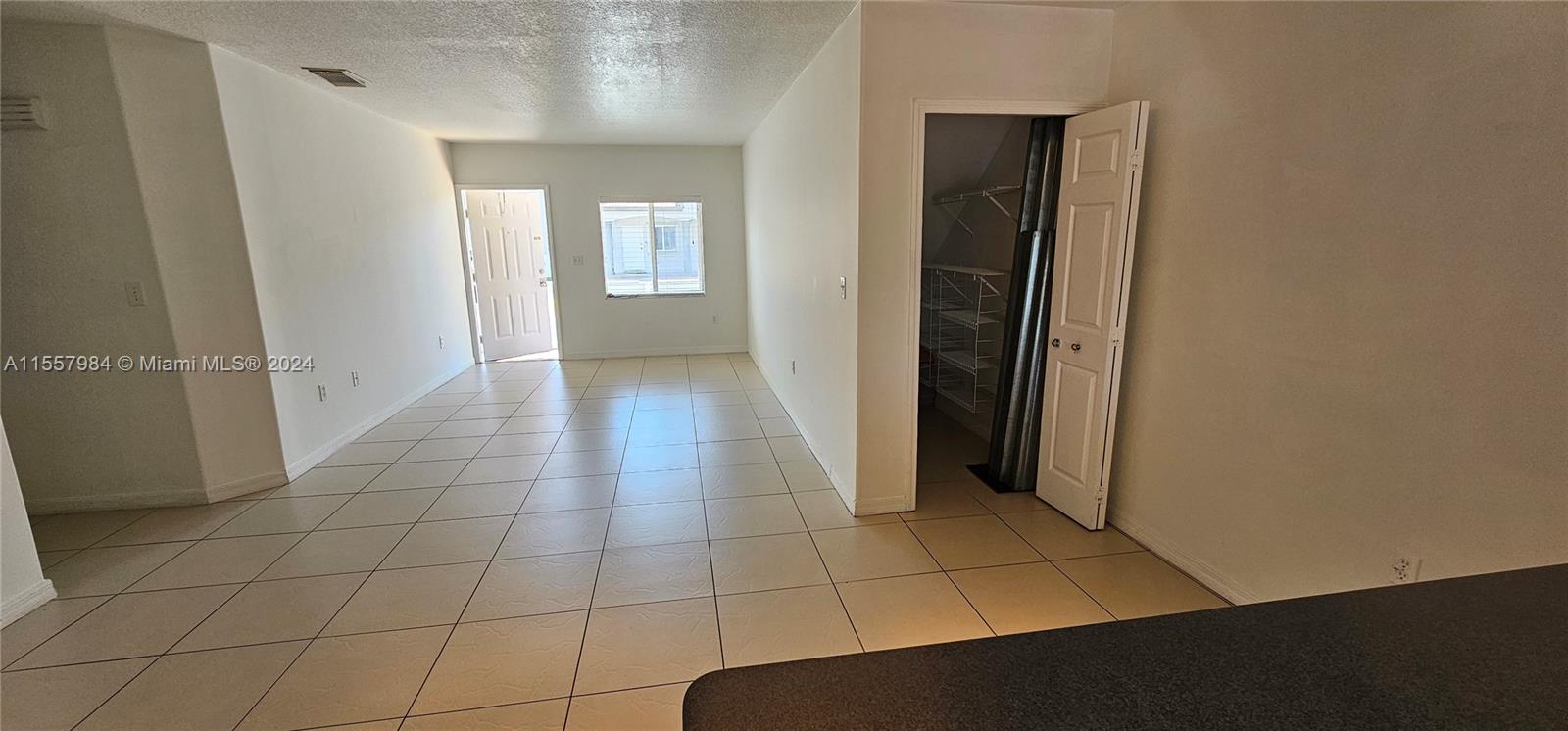 5675 NW 109th Ave 34, Doral, Florida 33178, 3 Bedrooms Bedrooms, ,2 BathroomsBathrooms,Residentiallease,For Rent,5675 NW 109th Ave 34,A11557984