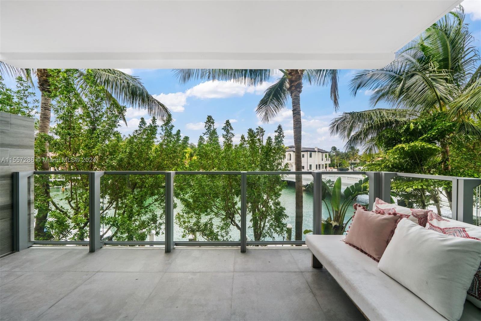 1201 20th St 305, Miami Beach, Florida 33139, 3 Bedrooms Bedrooms, ,3 BathroomsBathrooms,Residentiallease,For Rent,1201 20th St 305,A11557286