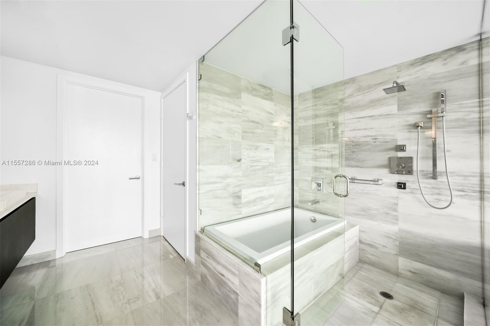 1201 20th St 305, Miami Beach, Florida 33139, 3 Bedrooms Bedrooms, ,3 BathroomsBathrooms,Residentiallease,For Rent,1201 20th St 305,A11557286