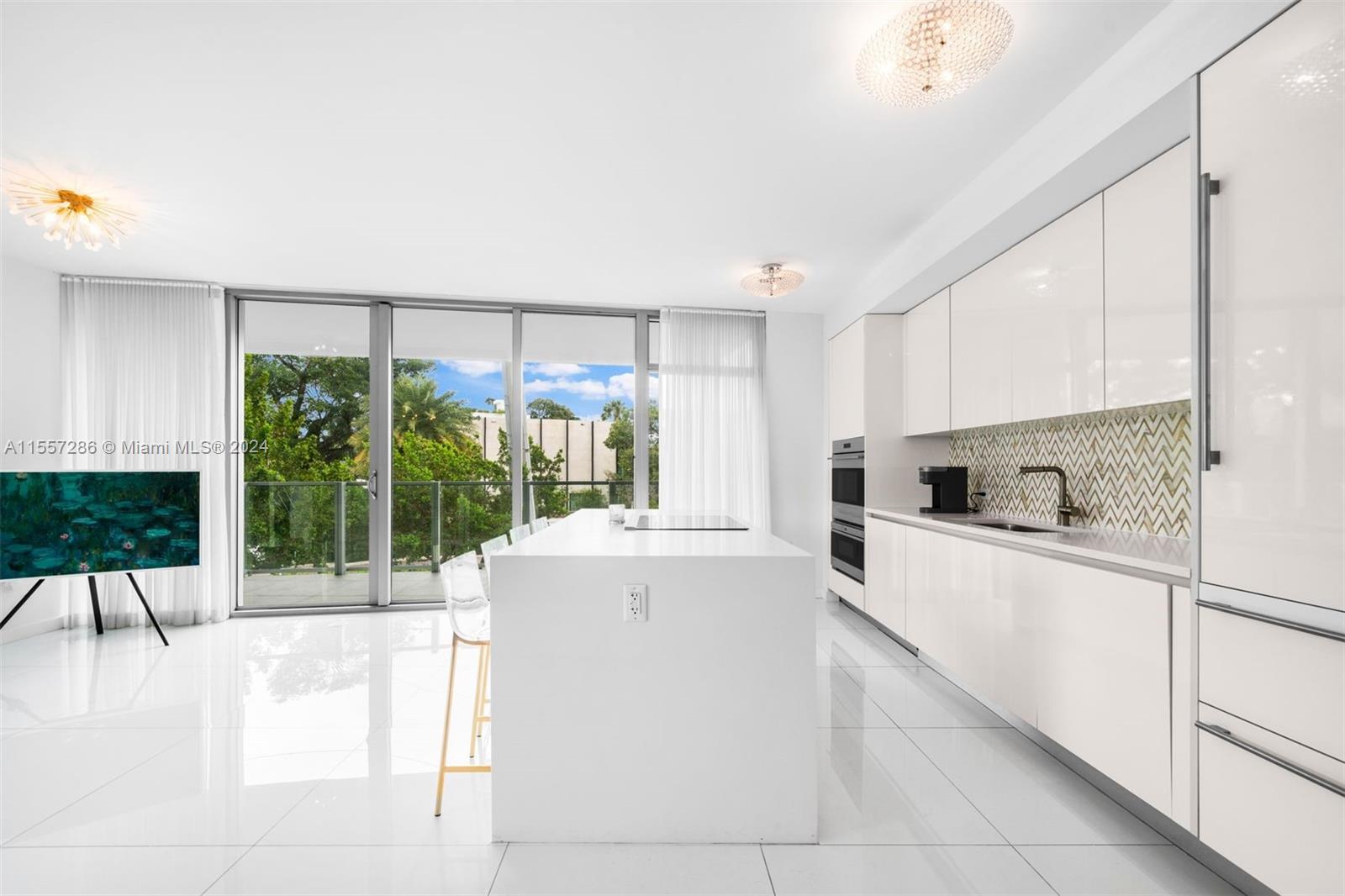 1201 20th St 305, Miami Beach, Florida 33139, 3 Bedrooms Bedrooms, ,3 BathroomsBathrooms,Residentiallease,For Rent,1201 20th St 305,A11557286