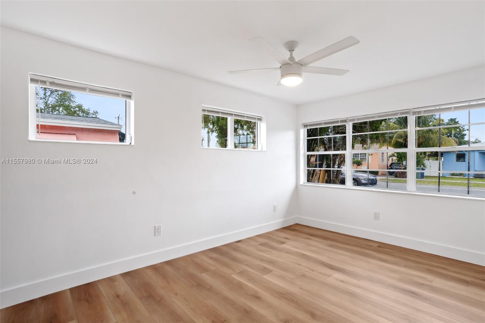 916 SW 7th Ave, Hallandale Beach, Florida 33009, 3 Bedrooms Bedrooms, ,2 BathroomsBathrooms,Residential,For Sale,916 SW 7th Ave,A11557980
