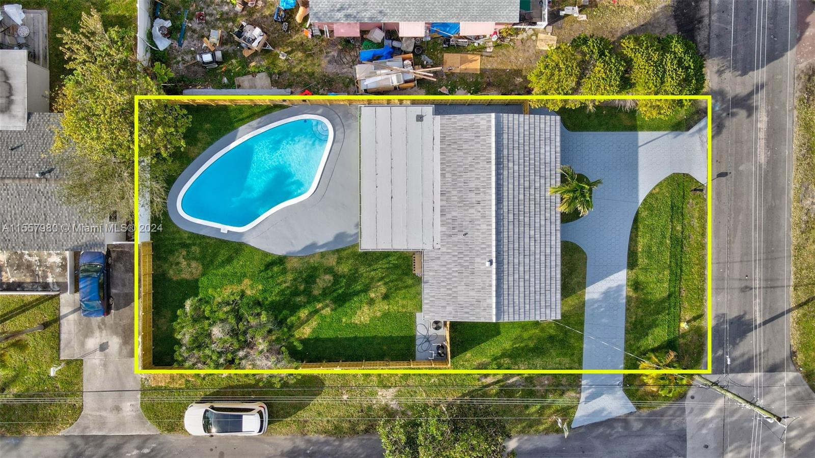 916 SW 7th Ave, Hallandale Beach, Florida 33009, 3 Bedrooms Bedrooms, ,2 BathroomsBathrooms,Residential,For Sale,916 SW 7th Ave,A11557980