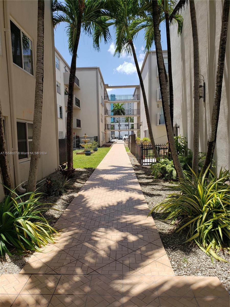 5505 NW 7th St W103, Miami, Florida 33126, 1 Bedroom Bedrooms, ,1 BathroomBathrooms,Residential,For Sale,5505 NW 7th St W103,A11558027