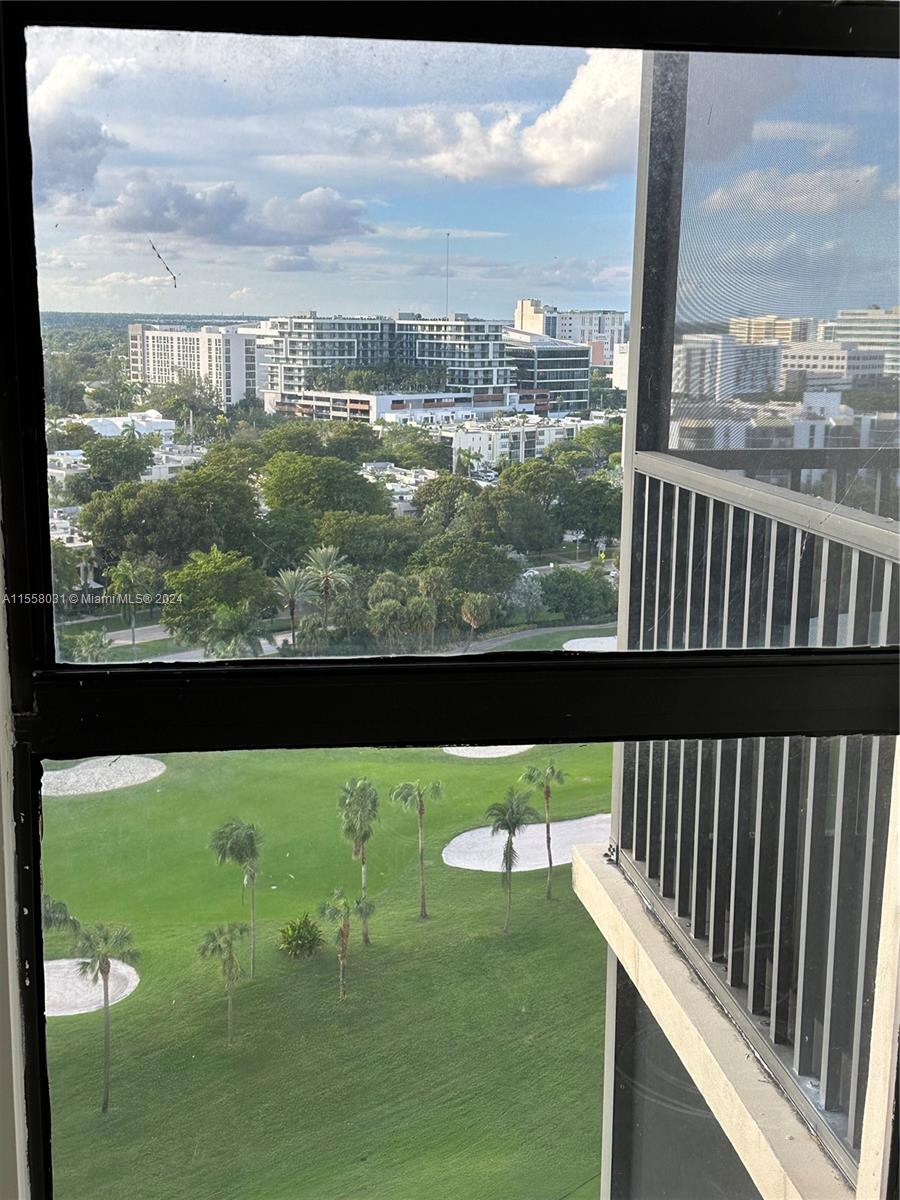 20335 W Country Club Dr 1701, Aventura, Florida 33180, 1 Bedroom Bedrooms, ,1 BathroomBathrooms,Residential,For Sale,20335 W Country Club Dr 1701,A11558031