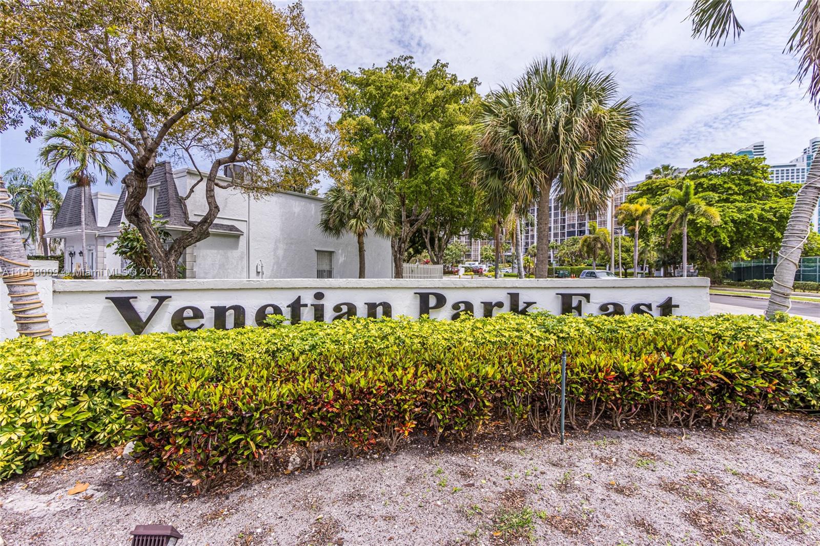 912 NE 27th Ave 912, Hallandale Beach, Florida 33009, 3 Bedrooms Bedrooms, ,2 BathroomsBathrooms,Residential,For Sale,912 NE 27th Ave 912,A11558009