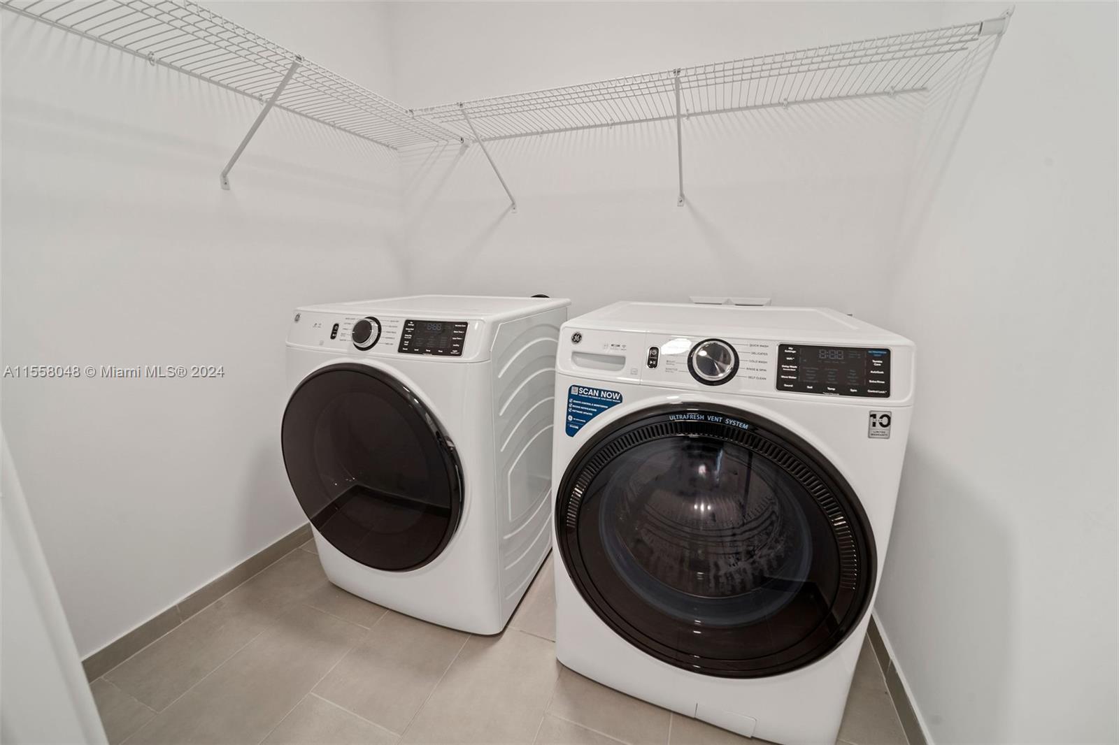 2150 N Bayshore Dr 1709, Miami, Florida 33137, 3 Bedrooms Bedrooms, ,2 BathroomsBathrooms,Residentiallease,For Rent,2150 N Bayshore Dr 1709,A11558048