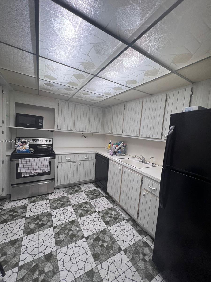 6039 Collins Ave 1012, Miami Beach, Florida 33140, 1 Bedroom Bedrooms, ,2 BathroomsBathrooms,Residentiallease,For Rent,6039 Collins Ave 1012,A11558069